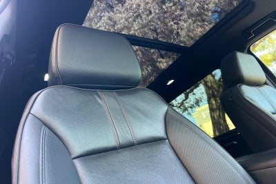 2025 Chevrolet Suburban RST