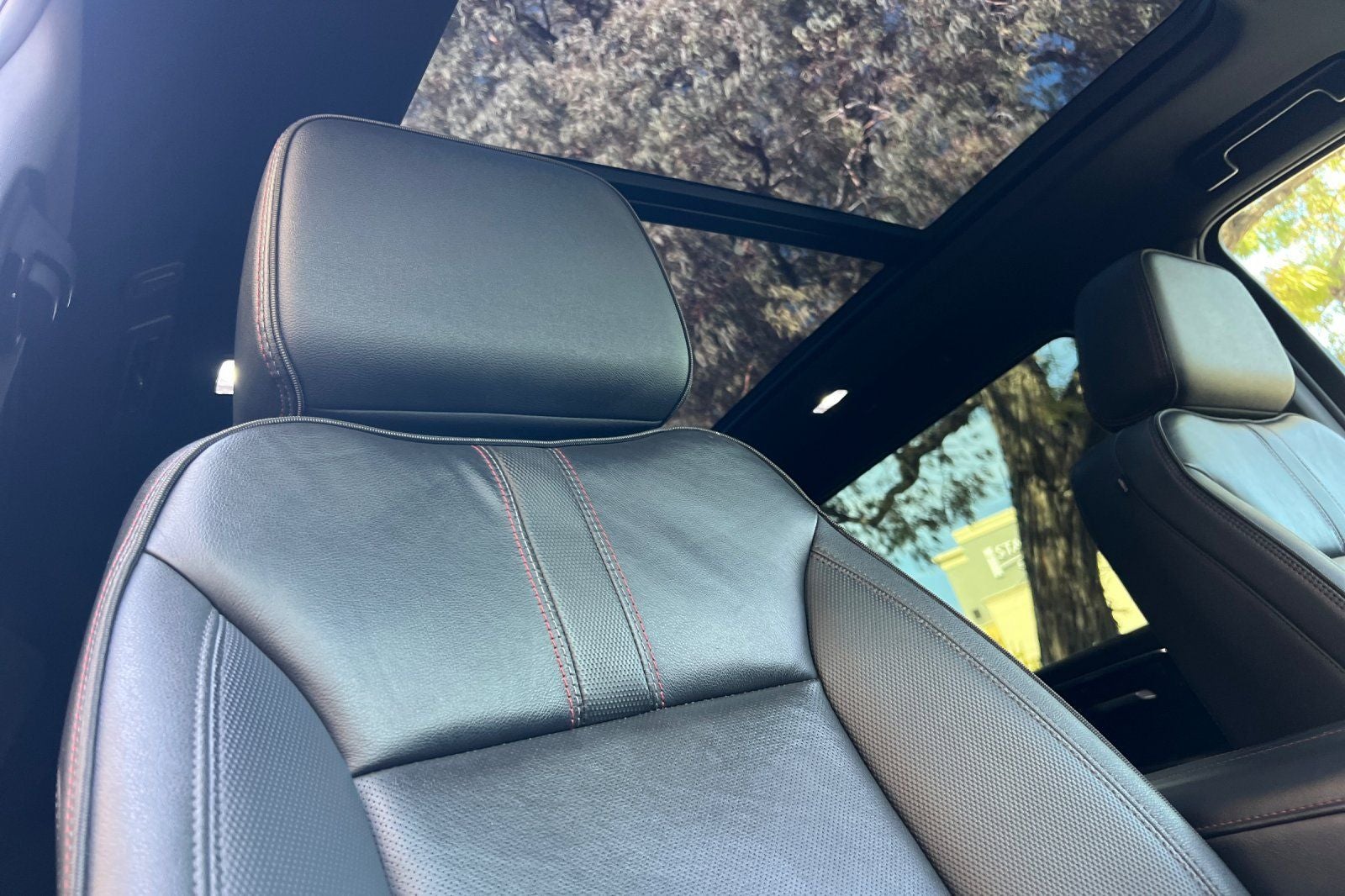2025 Chevrolet Suburban RST