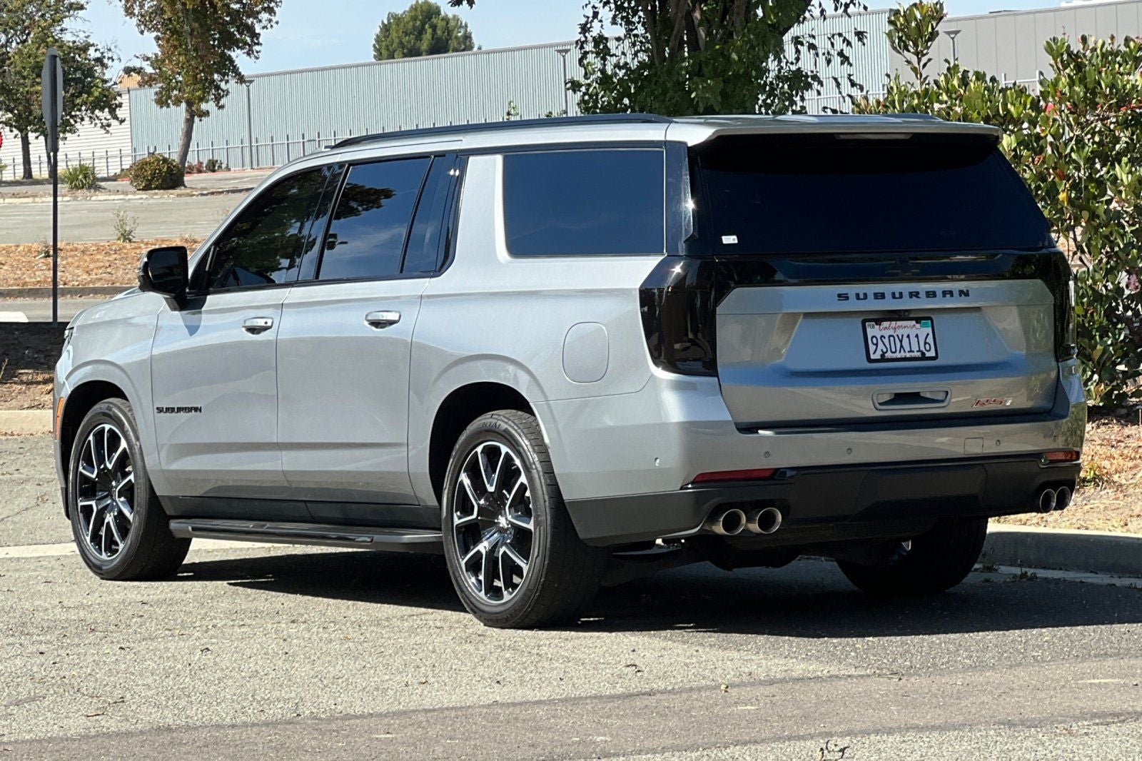 2025 Chevrolet Suburban RST