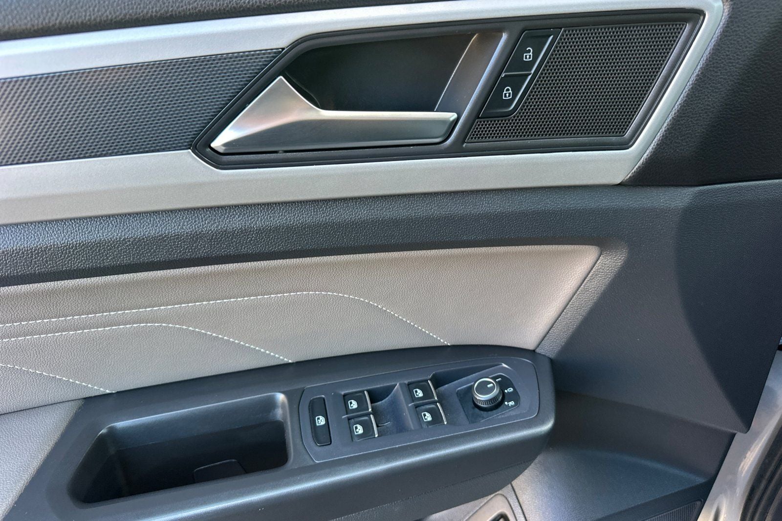 2022 Volkswagen Atlas 3.6L V6 SEL R-Line