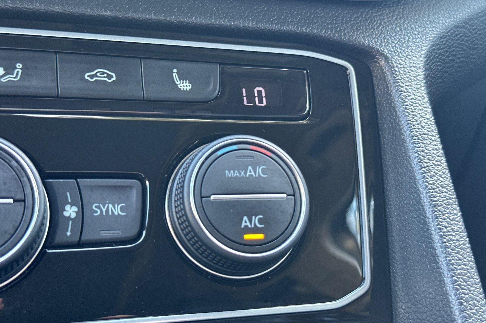2022 Volkswagen Atlas 3.6L V6 SEL R-Line