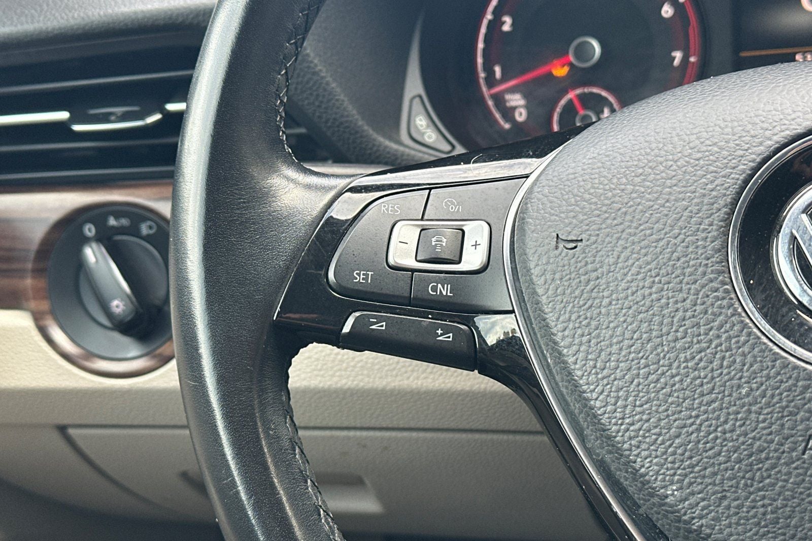 2020 Volkswagen Passat 2.0T SEL