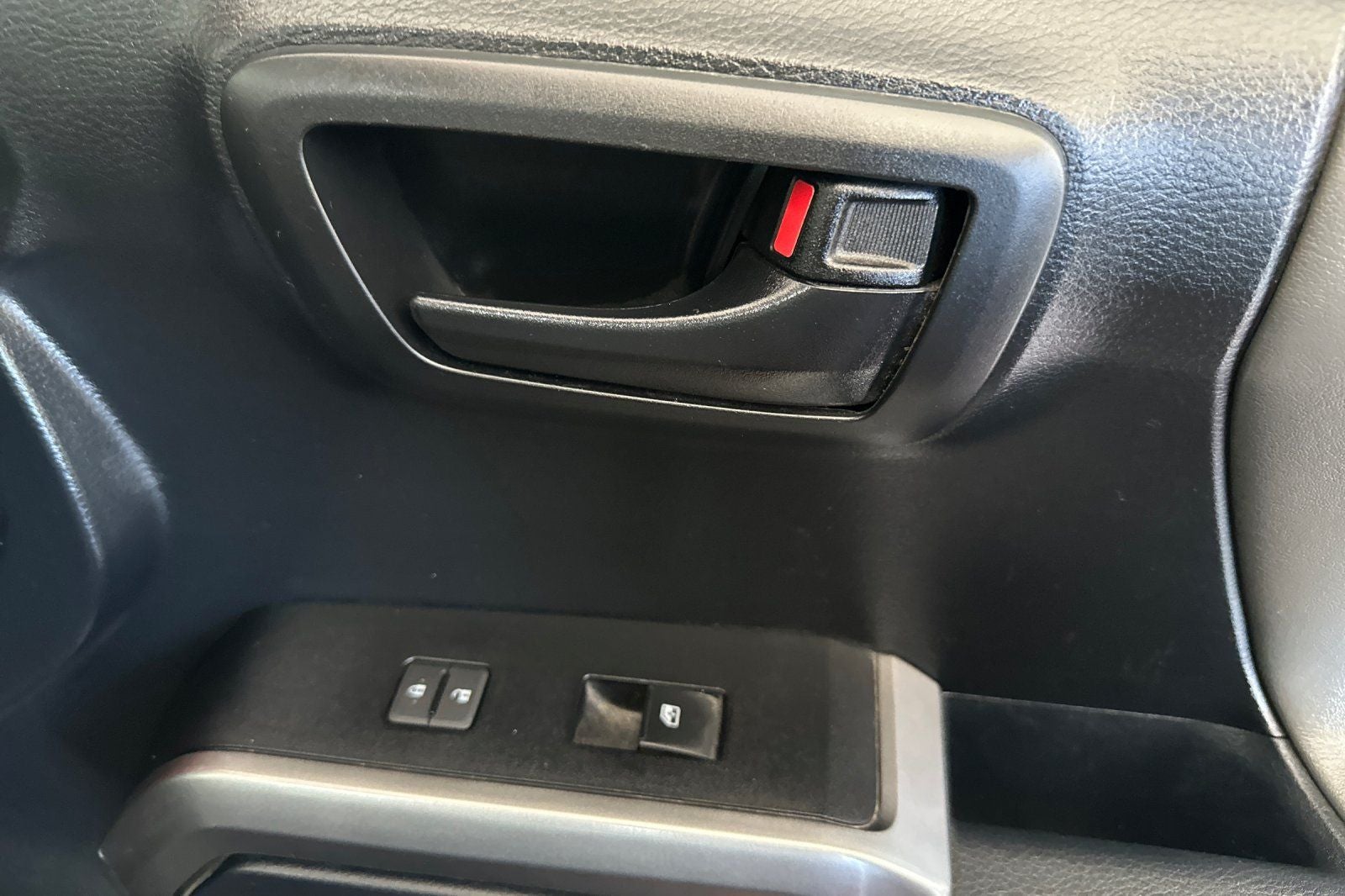 2017 Toyota Tacoma SR5 V6