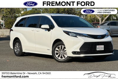 2021 Toyota Sienna LE 8 Passenger