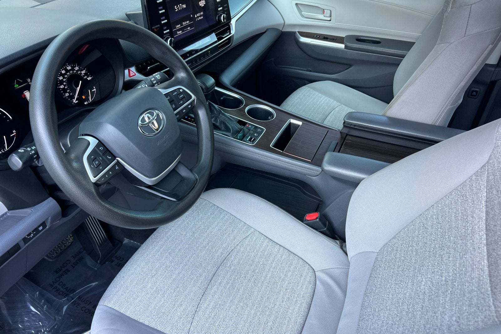 2021 Toyota Sienna LE 8 Passenger