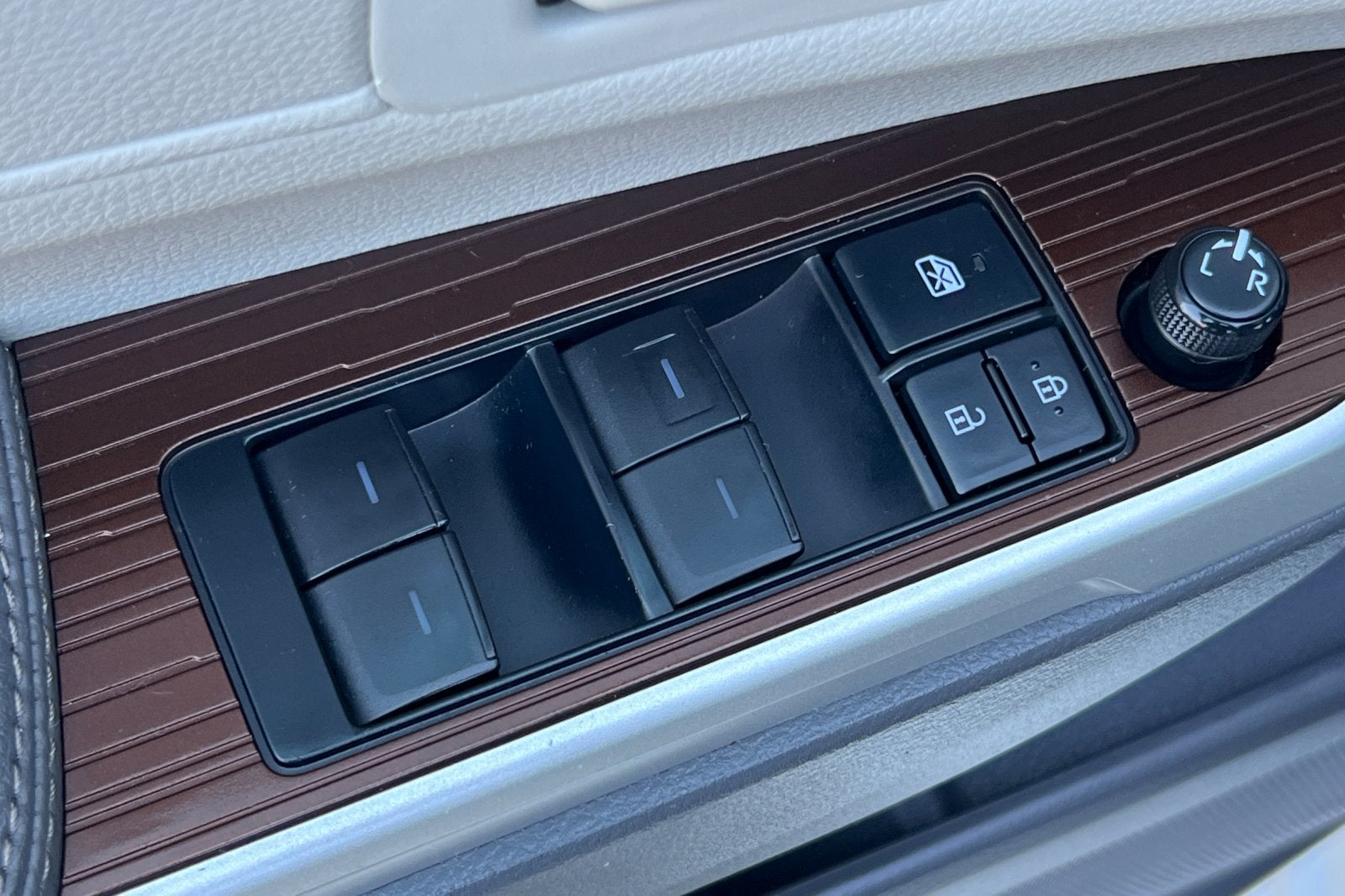 2021 Toyota Sienna LE 8 Passenger