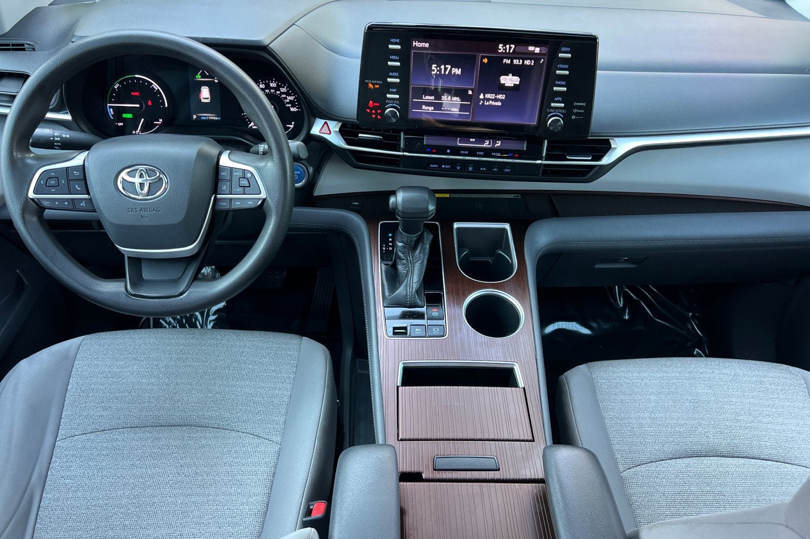 2021 Toyota Sienna LE 8 Passenger
