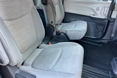 2021 Toyota Sienna LE 8 Passenger