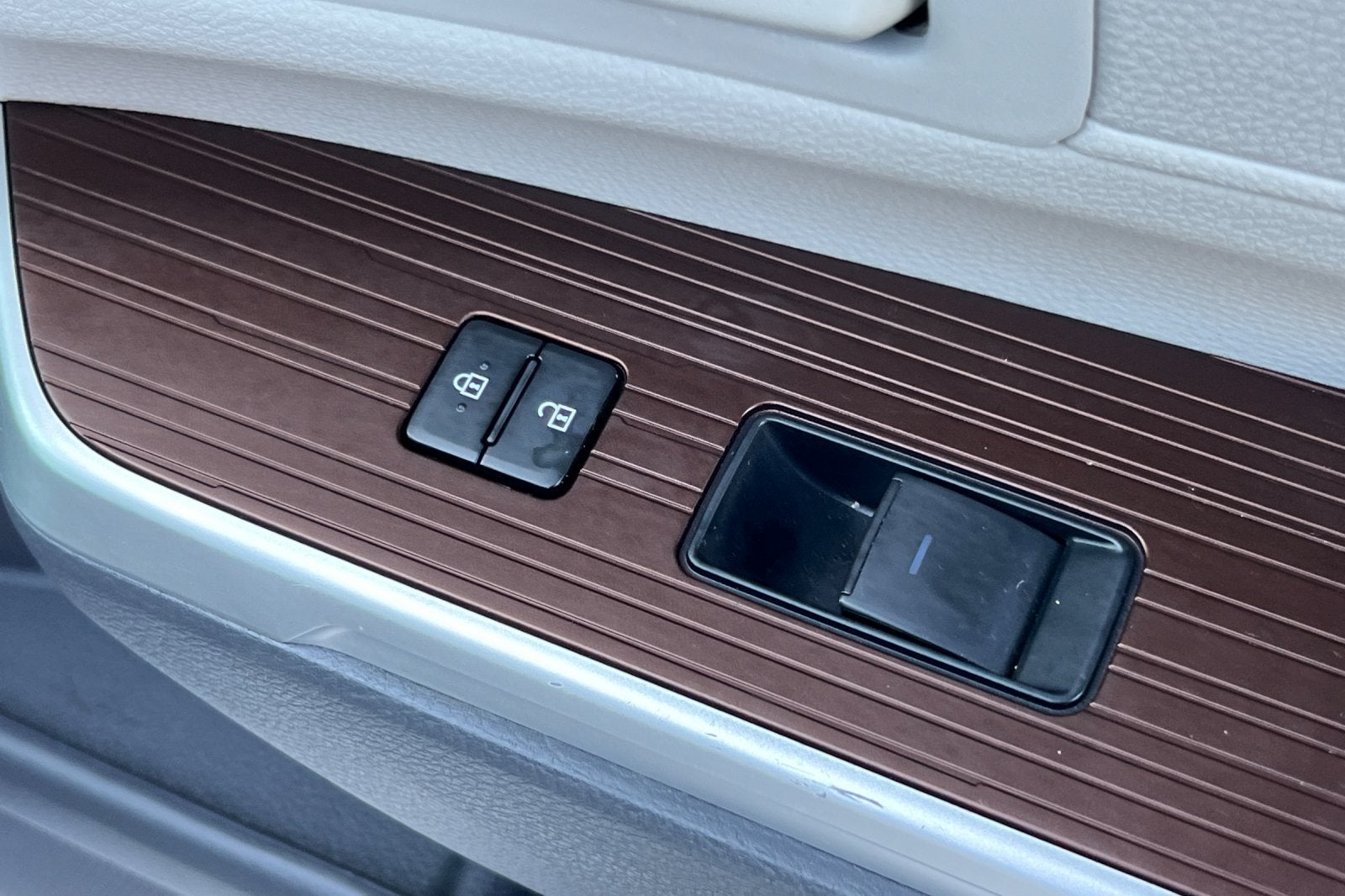 2021 Toyota Sienna LE 8 Passenger