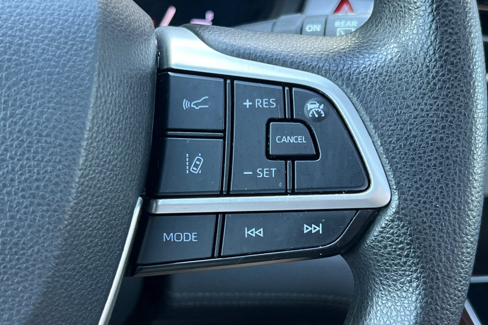 2021 Toyota Sienna LE 8 Passenger