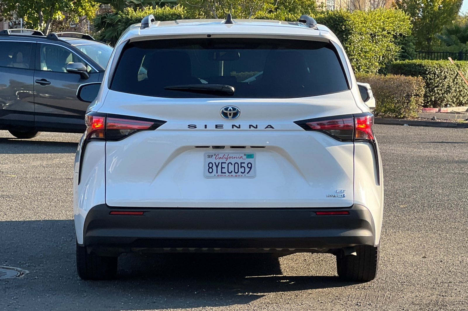 2021 Toyota Sienna LE 8 Passenger