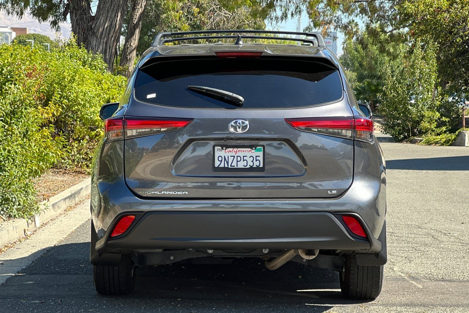 2022 Toyota Highlander LE