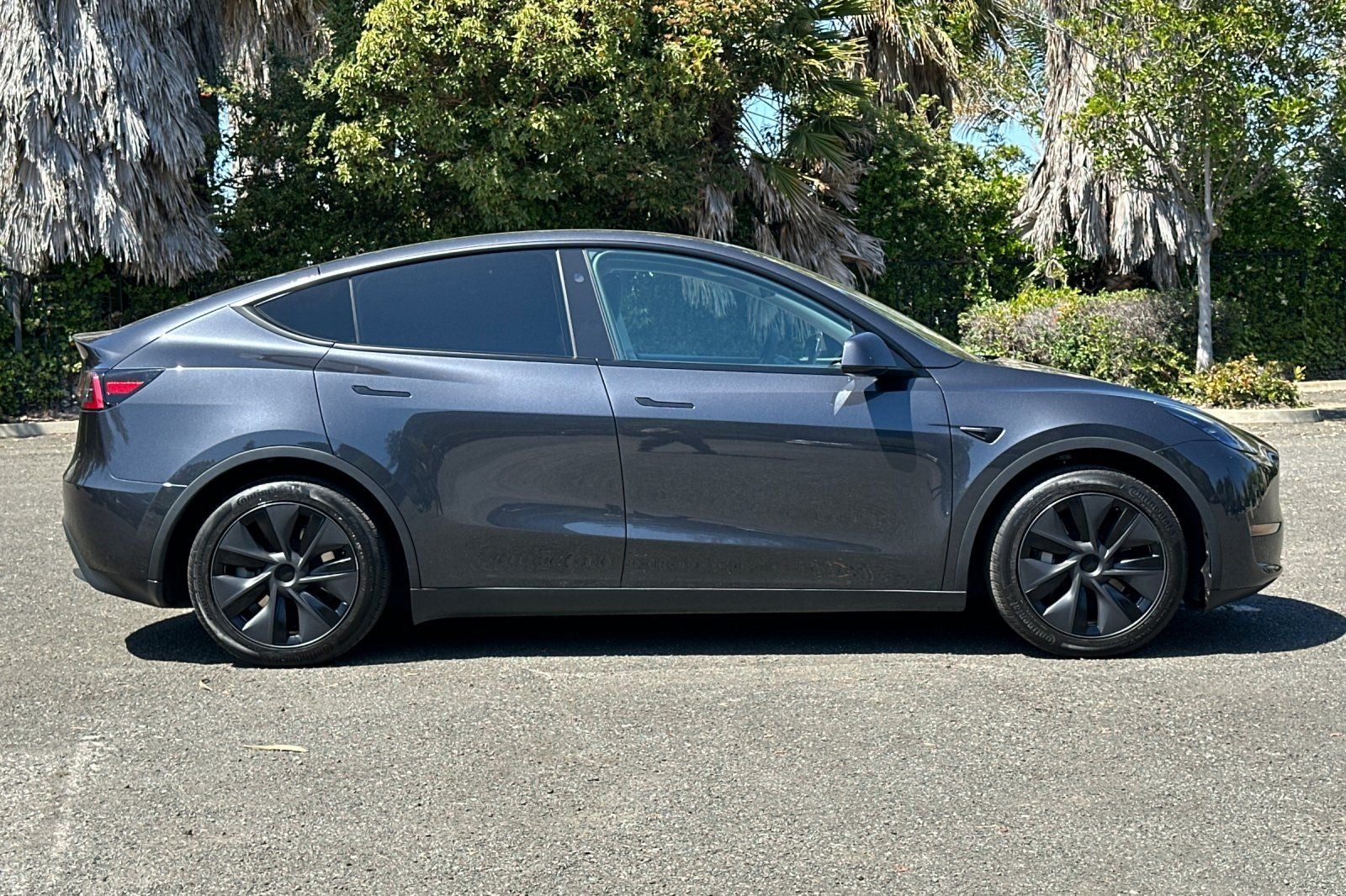 2025 Tesla Model Y Long Range