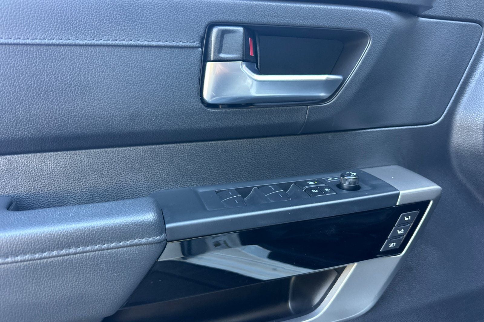 2025 Toyota Sequoia SR5