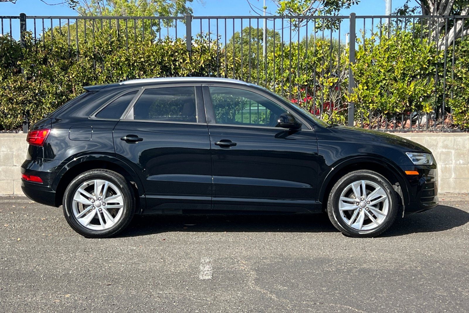 2017 Audi Q3 2.0T Premium quattro