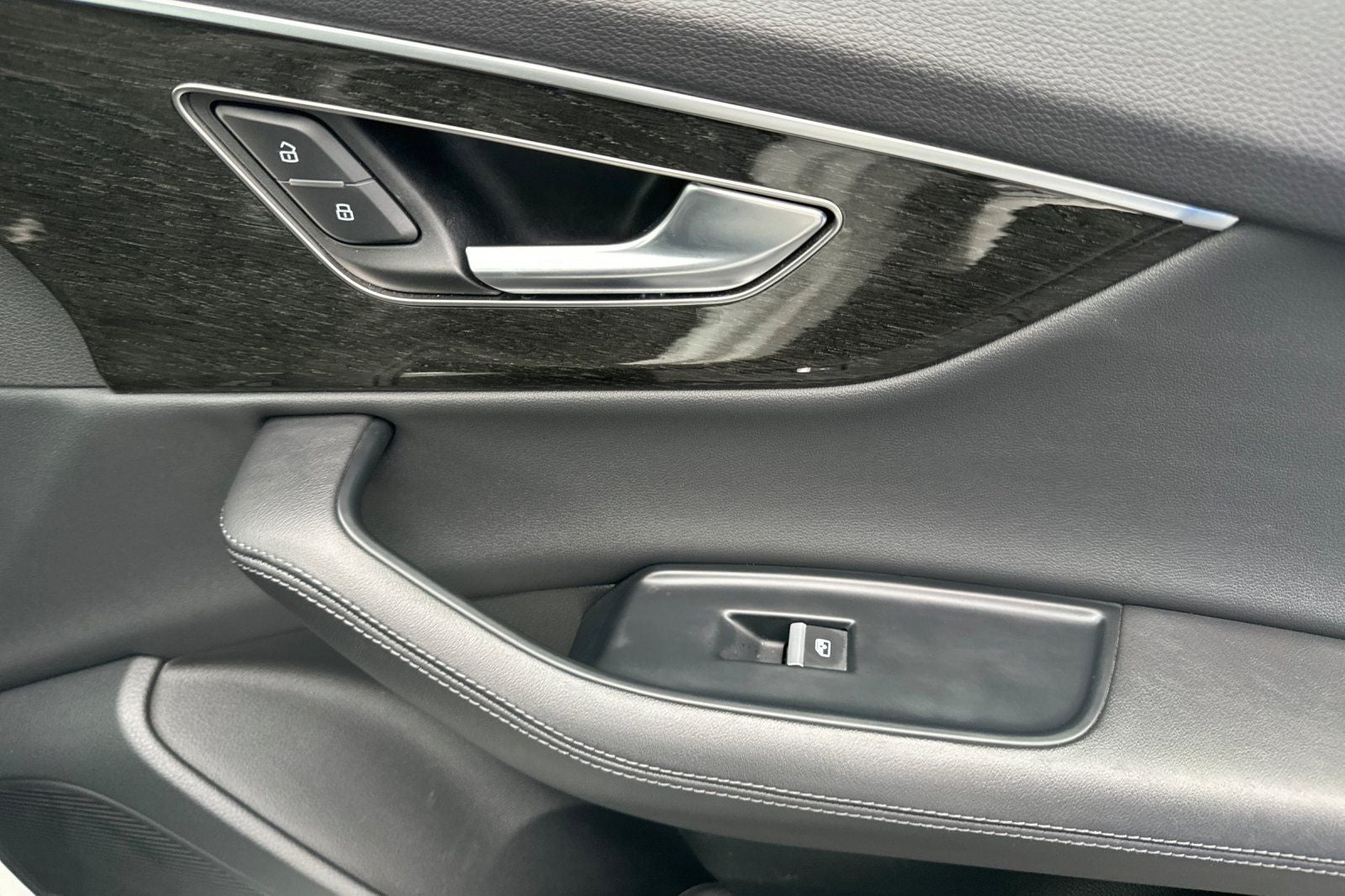 2023 Audi Q7 55 Premium Plus quattro