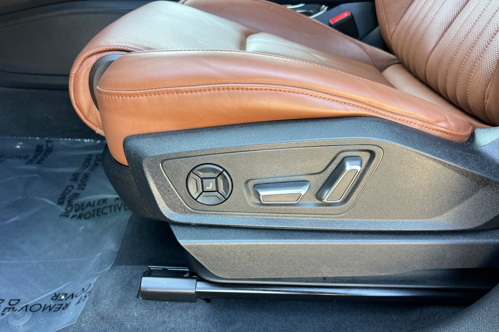 2019 Audi e-tron Prestige quattro