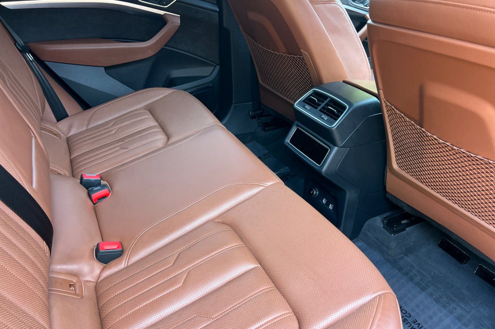 2019 Audi e-tron Prestige quattro