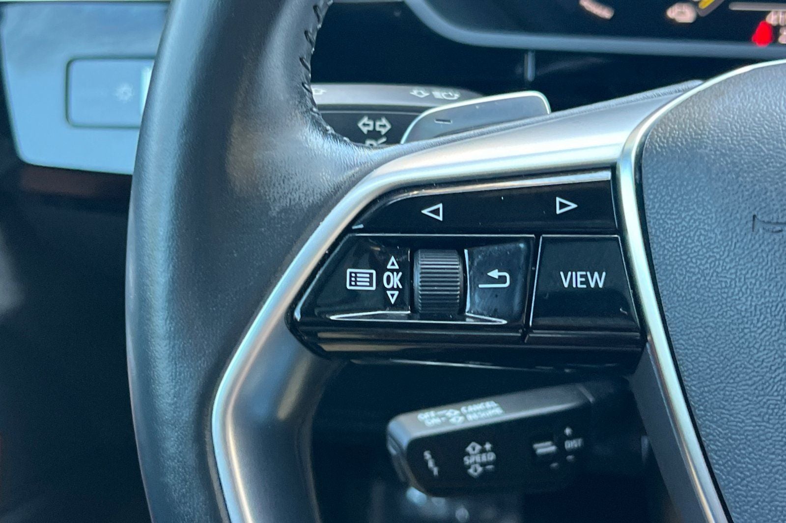 2019 Audi e-tron Prestige quattro