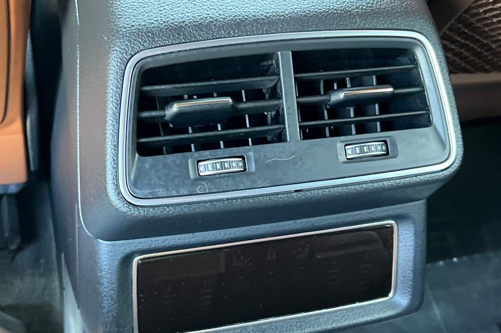 2019 Audi e-tron Prestige quattro
