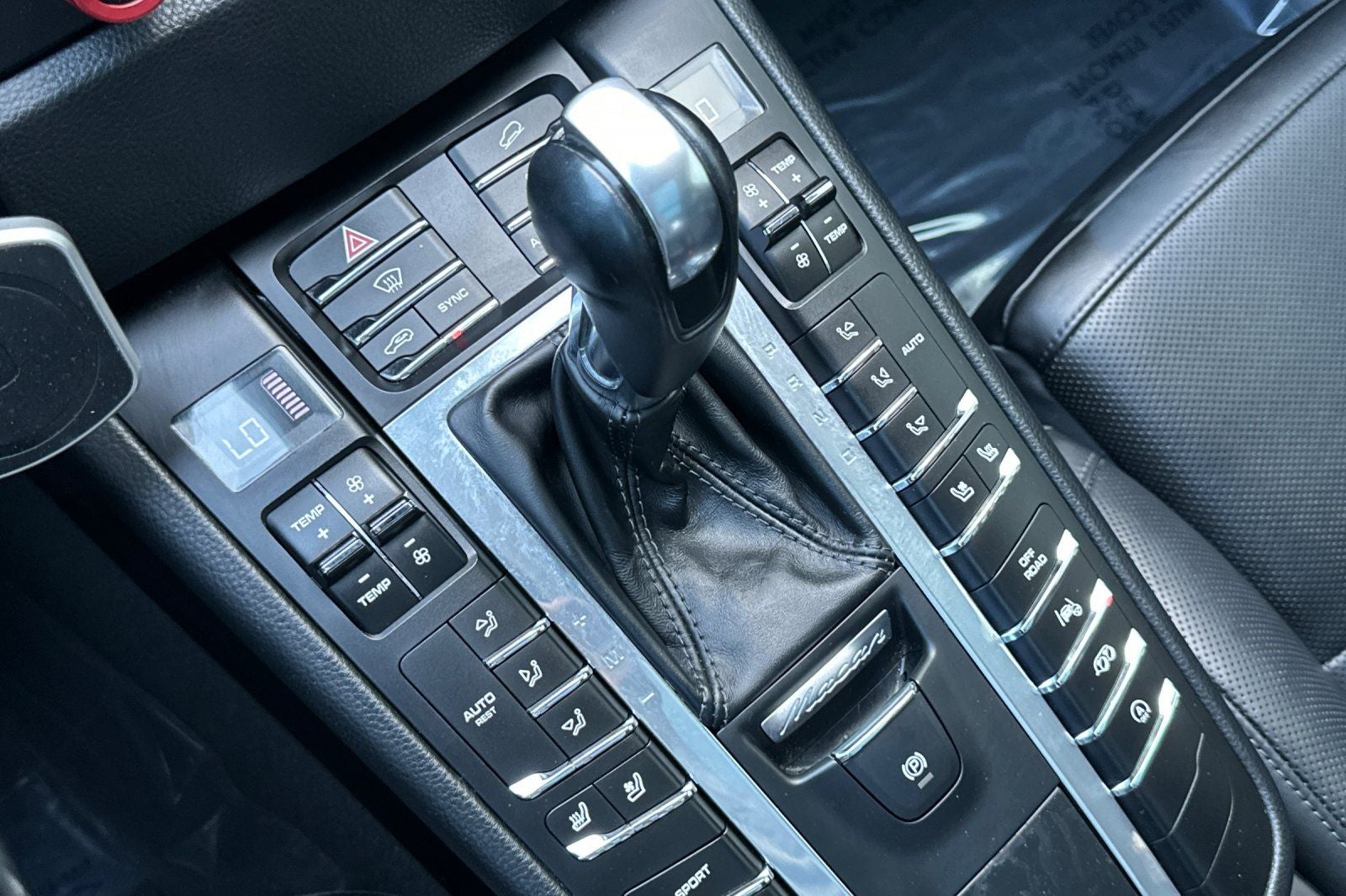 2018 Porsche Macan Turbo