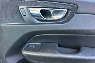 2020 Volvo XC60 T5 Momentum
