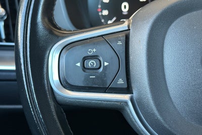 2020 Volvo XC60 T5 Momentum