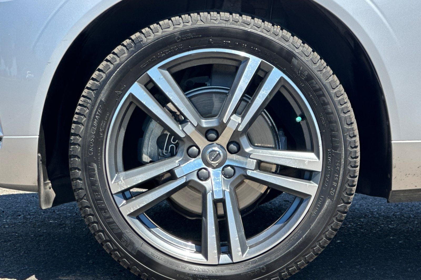 2020 Volvo XC60 T5 Momentum